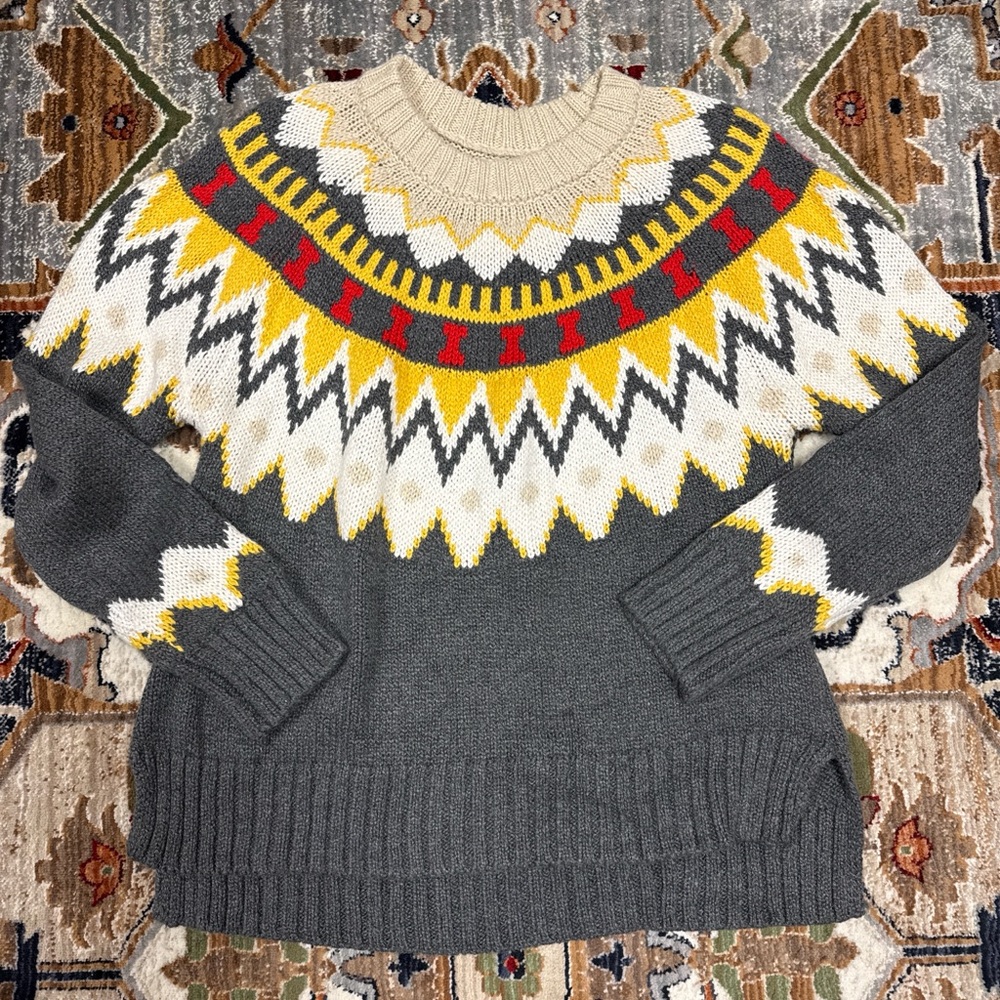 NWOT Aerie Gray and Cream Patterned Women's Sweater
